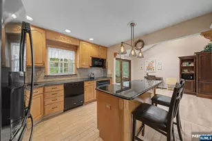 34 Cavell Pl, Caldwell, NJ 07006 - Photo 12