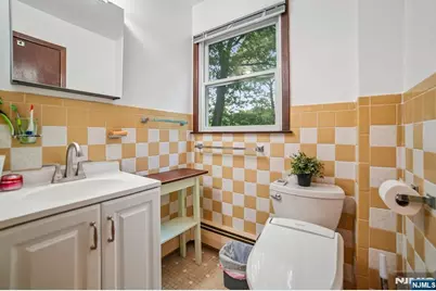 249 Knickerbocker Road, Englewood, NJ 07631 - Photo 18
