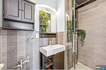 2077 Center Avenue 20F #20F, Fort Lee, NJ 07024 - Photo 14