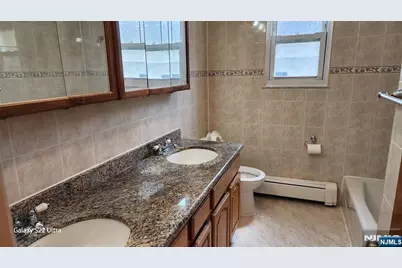 334 6th Street 1st Floor #1st floor, Palisades Park, NJ 07650 - Photo 4