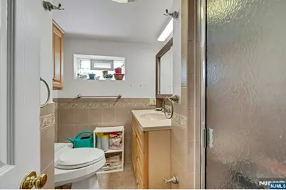 446 Post Avenue, Lyndhurst Township, NJ 07071 - Photo 34