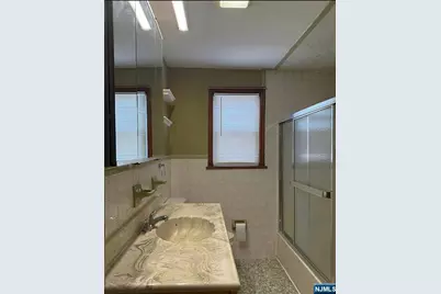 446 Post Avenue, Lyndhurst Township, NJ 07071 - Photo 22