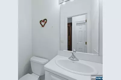 156 Stonegate Trail 156 #156, Cresskill, NJ 07626 - Photo 4