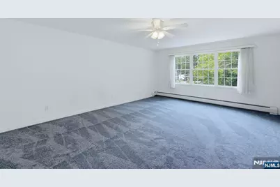 156 Stonegate Trail 156 #156, Cresskill, NJ 07626 - Photo 10