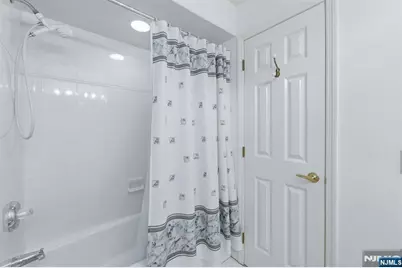 156 Stonegate Trail 156 #156, Cresskill, NJ 07626 - Photo 16