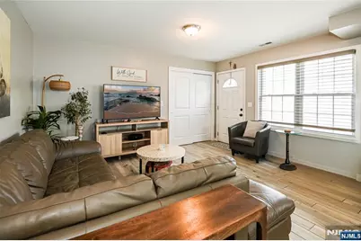 8 Chamberlain Avenue 1 - Ground L #1 - Ground L, Elmwood Park, NJ 07407 - Photo 4