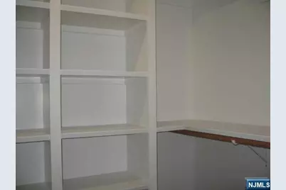 816 Jassamine Way, Fort Lee, NJ 07024 - Photo 12