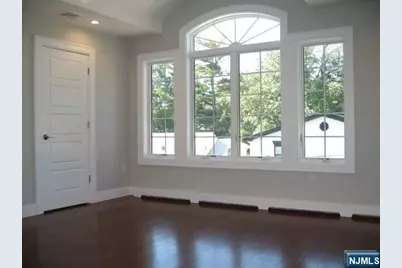 816 Jassamine Way, Fort Lee, NJ 07024 - Photo 2