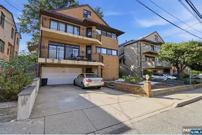 2477 6th Street 1st Floor #1st Floor, Fort Lee, NJ 07024 - Photo 1
