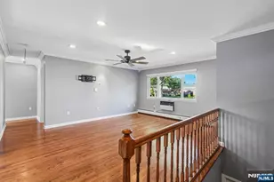 39 Manchester Ct 122, Wayne, NJ 07470 - Photo 6