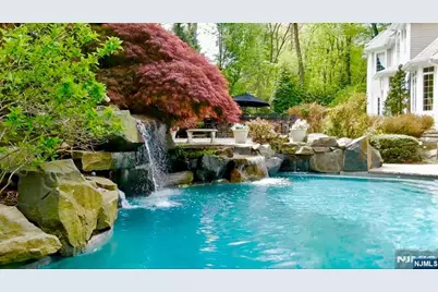 457 Devonshire Drive, Franklin Lakes, NJ 07417 - Photo 4