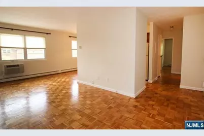 207 N Maple Avenue, Park Ridge, NJ 07656 - Photo 6