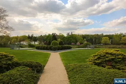207 N Maple Avenue, Park Ridge, NJ 07656 - Photo 14