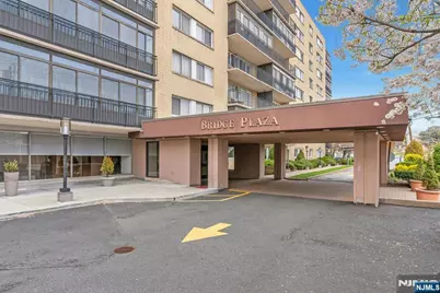 2185 Lemoine Avenue 2C #2C, Fort Lee, NJ 07024 - Photo 2