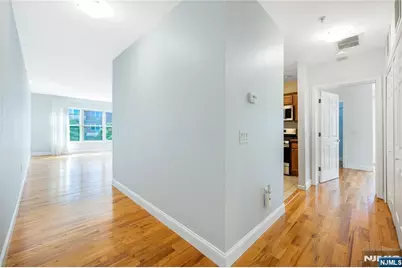 337 The Promenade 337 #337, Edgewater, NJ 07020 - Photo 8