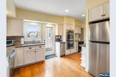 521 9th Street, Carlstadt, NJ 07072 - Photo 4