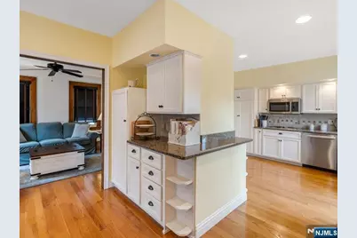 521 9th Street, Carlstadt, NJ 07072 - Photo 8