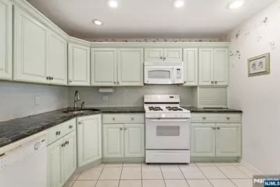 675 Raritan Road 6 #6, Clark Township, NJ 07066 - Photo 10