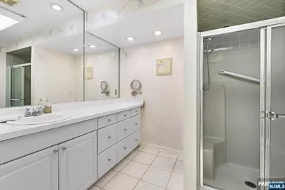 675 Raritan Road 6 #6, Clark Township, NJ 07066 - Photo 22
