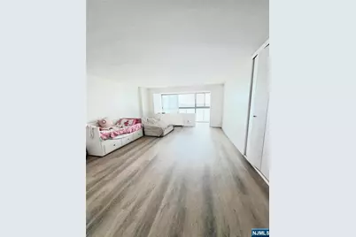 1203 River Road 20G #20G, Edgewater, NJ 07020 - Photo 4