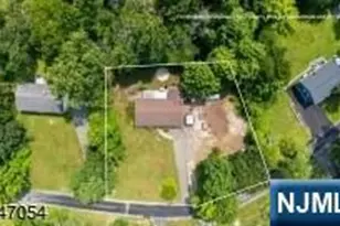 958 Cedar Dr, Stillwater, NJ 07860 - Photo 2