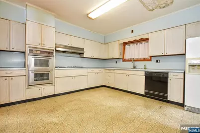616 Elm Street, Maywood, NJ 07607 - Photo 10