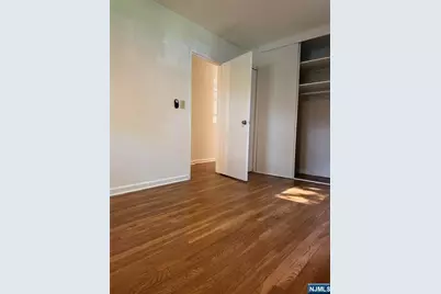 3060 Edwin 1A #1A, Fort Lee, NJ 07024 - Photo 4