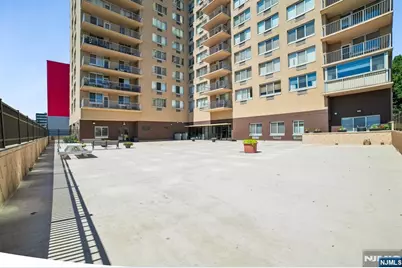 2150 Center Avenue 16G #16G, Fort Lee, NJ 07024 - Photo 34