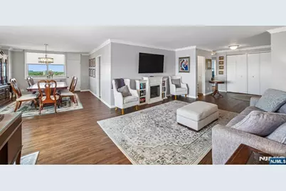 2150 Center Avenue 16G #16G, Fort Lee, NJ 07024 - Photo 2