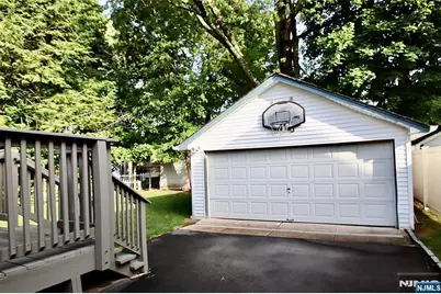13-08 Ellis Avenue, Fair Lawn, NJ 07410 - Photo 26