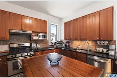 913-915 Willow Avenue 4A #4A, Hoboken, NJ 07030 - Photo 6