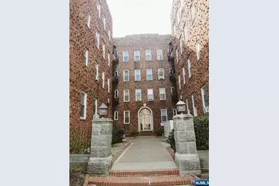 30 Harriet Avenue 12Ne #12NE, Palisades Park, NJ 07650 - Photo 2