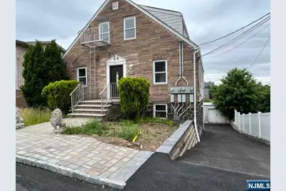 1014 Ponsi Street B #B, Fort Lee, NJ 07024 - Photo 2