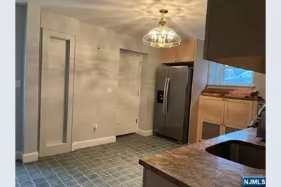1014 Ponsi Street B #B, Fort Lee, NJ 07024 - Photo 4