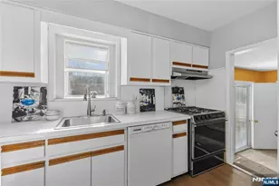 772 Arbor Rd, Paramus, NJ 07652 - Photo 4