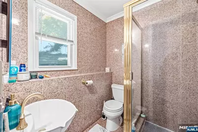 33 Mattocks Place, Closter, NJ 07624 - Photo 4