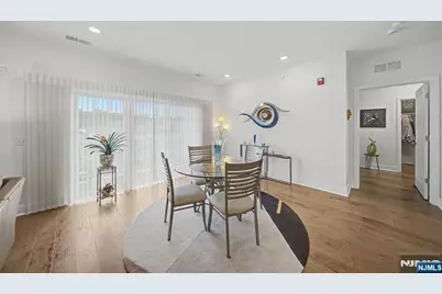 13 Whitney Avenue 402 #402, Morris Plains, NJ 07950 - Photo 16
