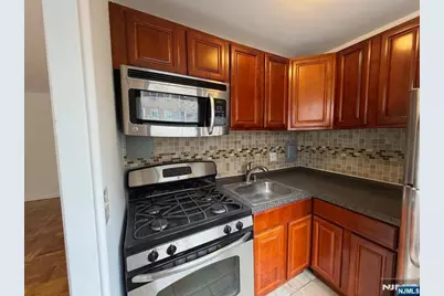 6515 Blvd 2E #2E, West New York, NJ 07093 - Photo 2