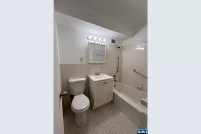 6515 Blvd 2E #2E, West New York, NJ 07093 - Photo 14