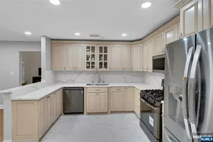 34 Eider Ct, Wayne, NJ 07470 - Photo 16