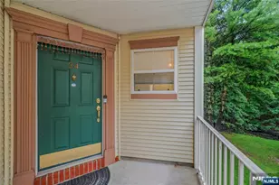 34 Eider Ct, Wayne, NJ 07470 - Photo 2