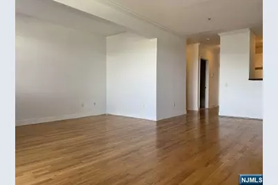 1100 River Road 105 #105, Edgewater, NJ 07020 - Photo 4