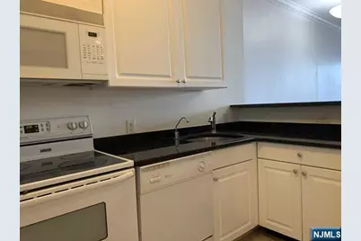 1100 River Road 105 #105, Edgewater, NJ 07020 - Photo 6