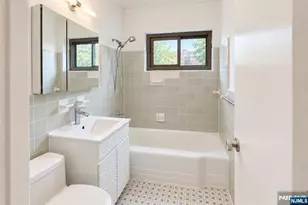 500 Linwood Dr 3B, Fort Lee, NJ 07024 - Photo 8