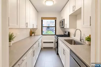 500 Linwood Drive 3B #3B, Fort Lee, NJ 07024 - Photo 6