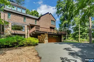 45 Parker Pl, Upper Saddle River, NJ 07458 - Photo 2