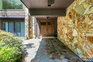 45 Parker Pl, Upper Saddle River, NJ 07458 - Photo 4