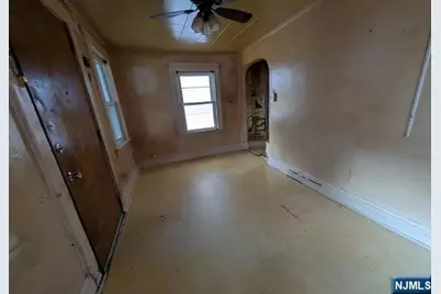 376 Myrtle Avenue, Irvington, NJ 07111 - Photo 2