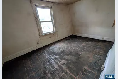 376 Myrtle Avenue, Irvington, NJ 07111 - Photo 8