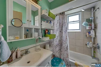 216 Irving Place, Lyndhurst Township, NJ 07071 - Photo 10